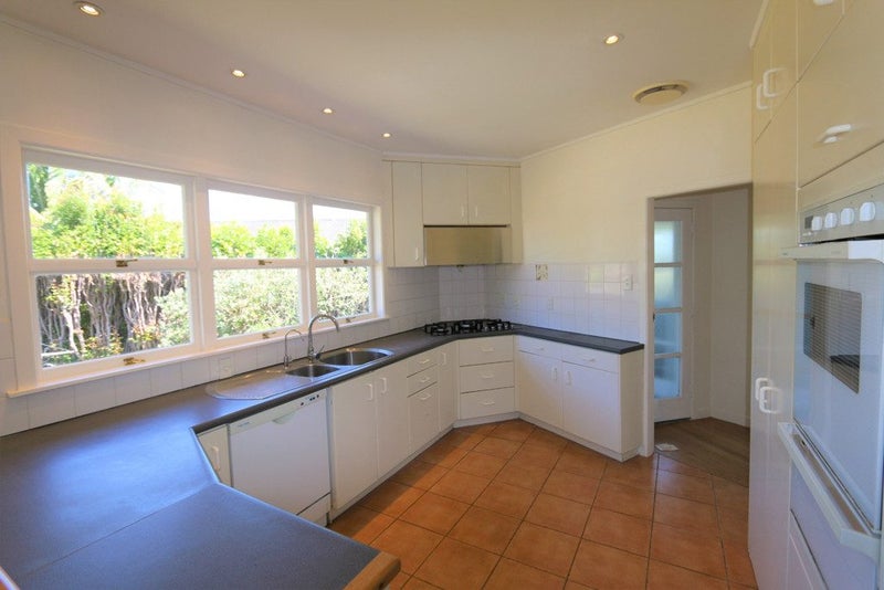 111 Selwyn Avenue, Mission Bay, Auckland - Carousel 2