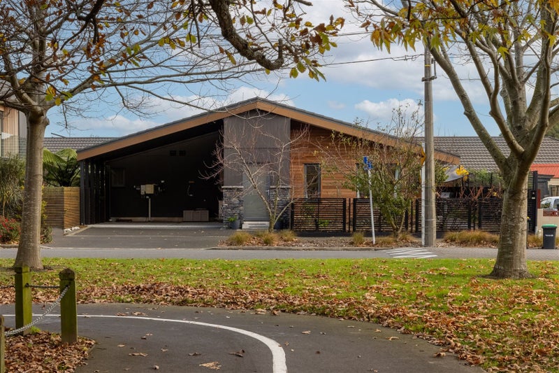 9 Church Square, Addington, Christchurch - Carousel 16