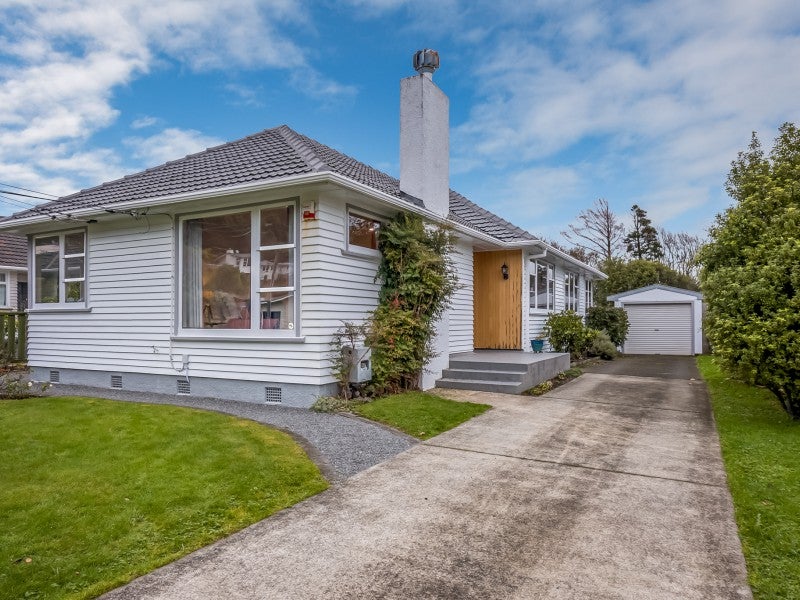 16 Parnell Street, Fairfield, Lower Hutt - Carousel 1