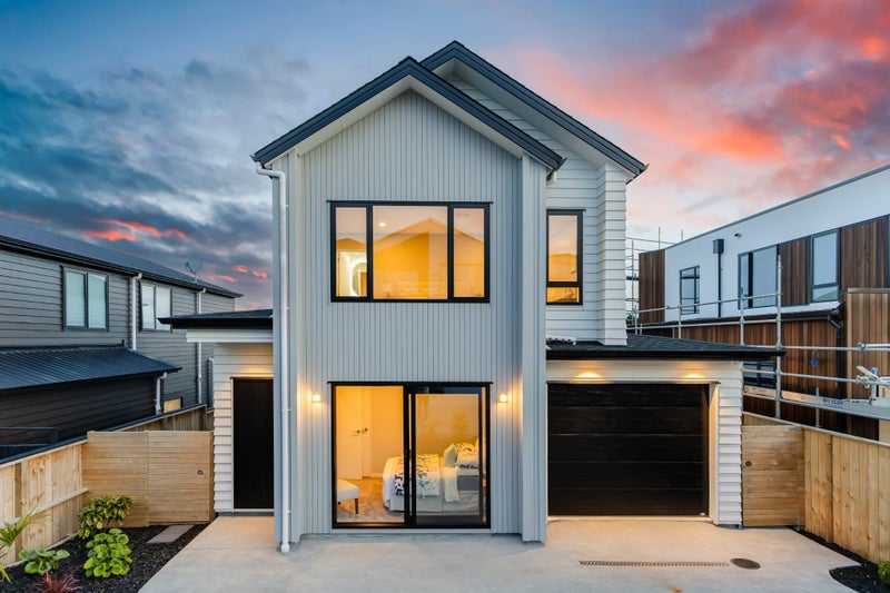 7 Makumaku Place, Long Bay, Auckland - Carousel 1
