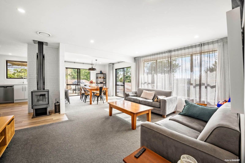 32 Gilshennan Valley, Red Beach, Whangaparāoa - Carousel 2