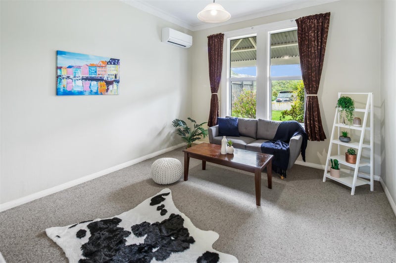 6 Tarawera Road, Johnsonville, Wellington - Carousel 2