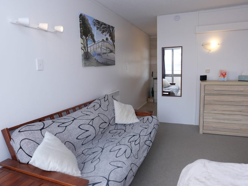 102/131 Brougham Street, Mount Victoria, Wellington - Carousel 8