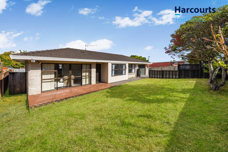 2/39 Alfriston Road, Manurewa East, Auckland - Carousel 1