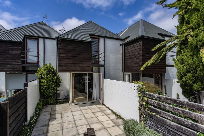2/30 Clissold Street, Merivale, Christchurch - Carousel 2