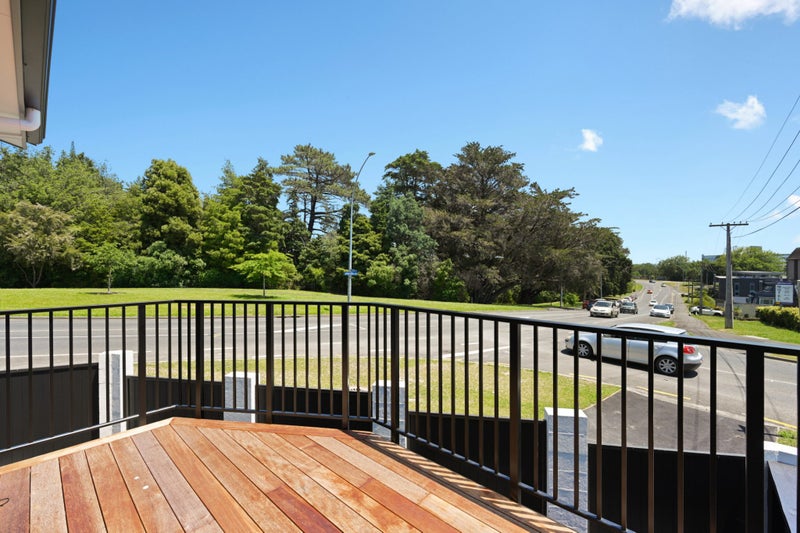 6 Ruakiwi Road, Hamilton Lake, Hamilton - Carousel 15