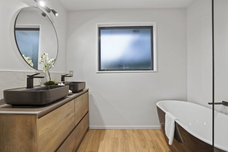 12A Woodgrove Avenue, North New Brighton, Christchurch - Carousel 12