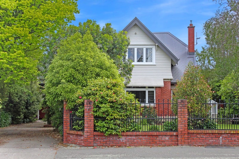 34 Russell Street, Palmerston North, Palmerston North - Carousel 1