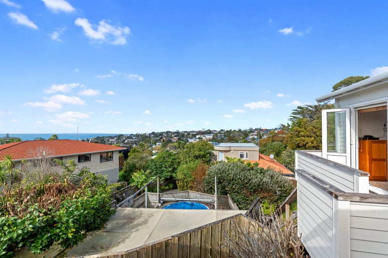 1/31 Deep Creek Road, Waiake, Auckland - Carousel 2