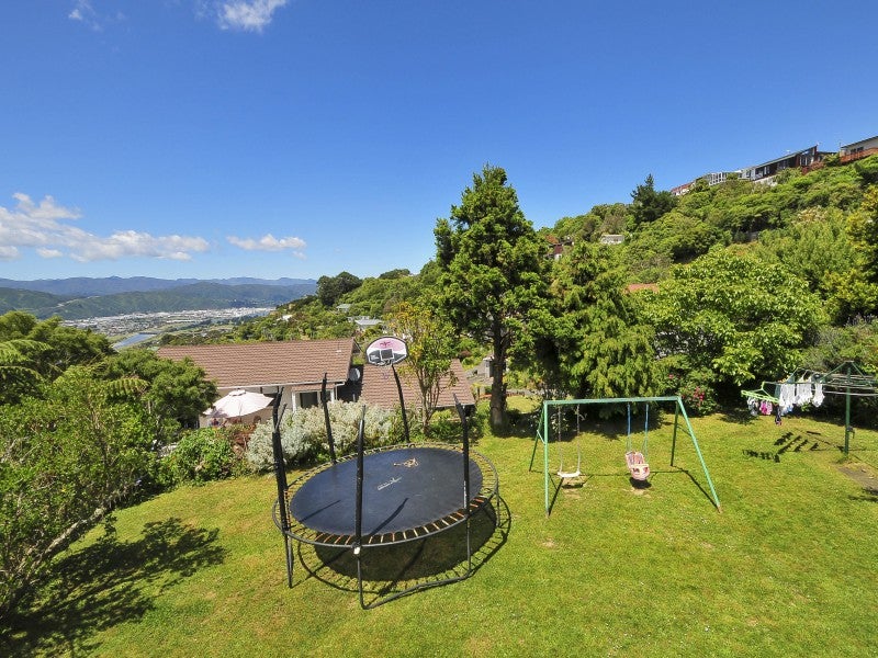 300 Dowse Drive, Maungaraki, Lower Hutt - Carousel 2