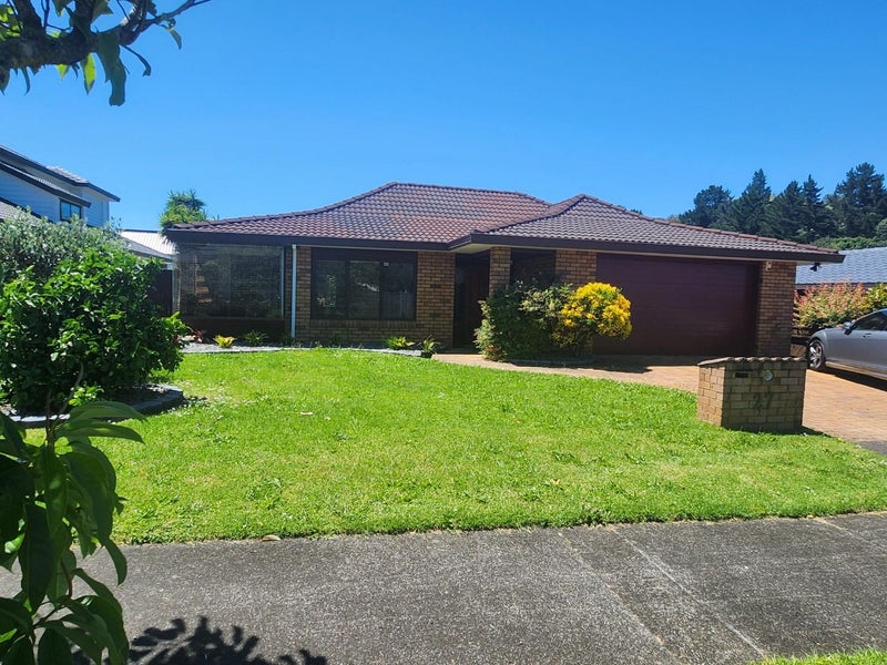 27 Britannia Place, Half Moon Bay, Auckland - Carousel 2