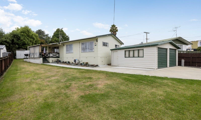 77 Peacockes Road, Fitzroy, Hamilton - Carousel 1