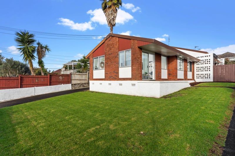 1/231 Queens Road, Panmure, Auckland - Carousel 1
