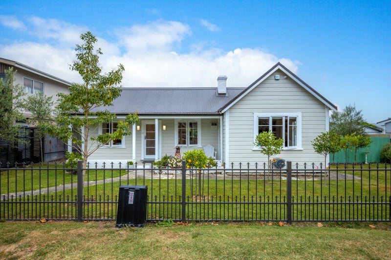 18 Collingwood Street, The Wood, Nelson - Carousel 1