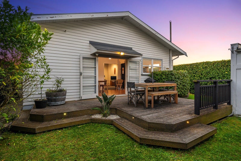 1 Tasman Street, The Wood, Nelson - Carousel 2