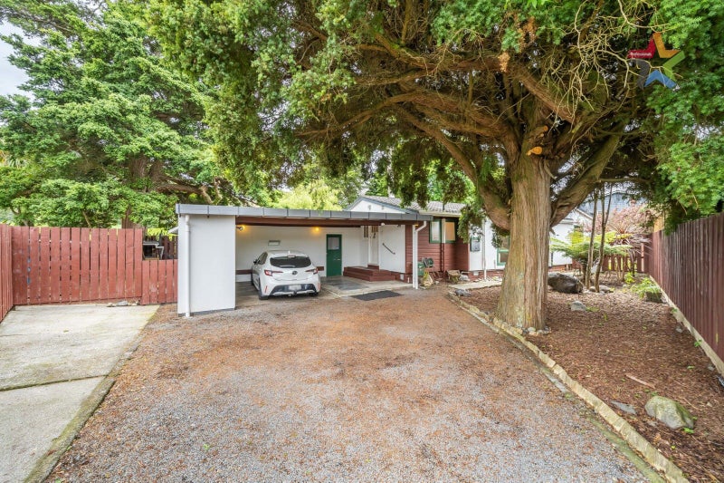 8 Bailey Grove, Trentham, Upper Hutt - Carousel 2