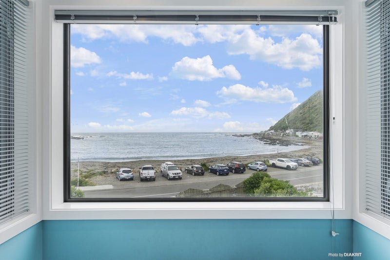 56 Owhiro Bay Parade, Owhiro Bay, Wellington - Carousel 2
