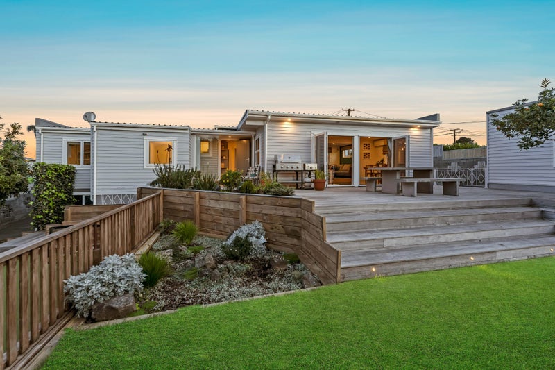 13 Kingfisher Place, Favona, Auckland - Carousel 1