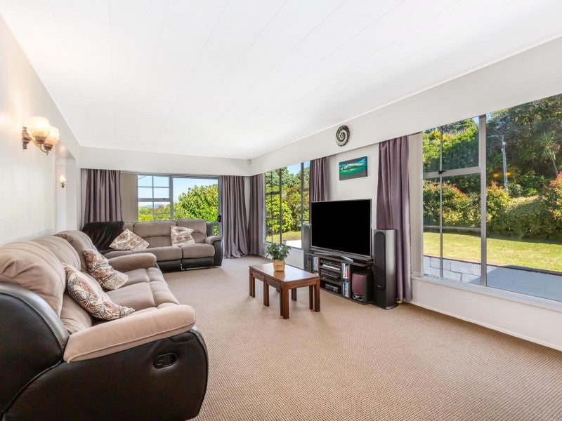 11 Kotipu Place, Pukerua Bay, Porirua - Carousel 2