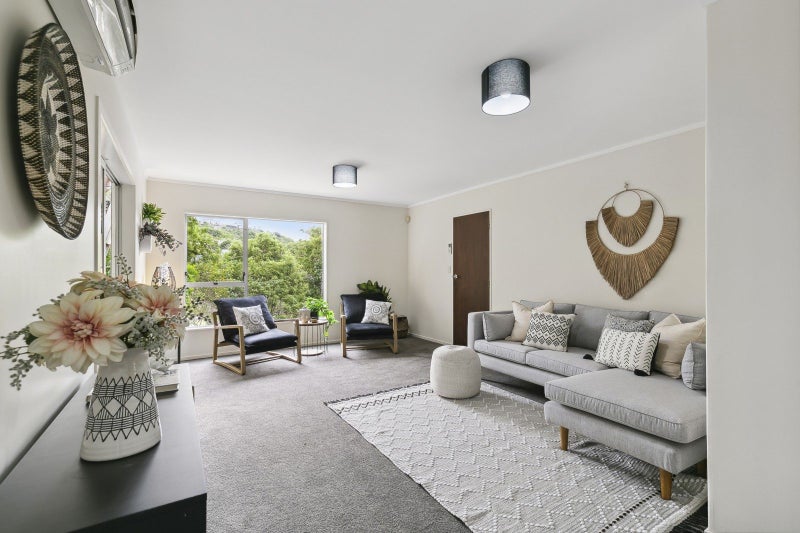 11 Tralee Place, Johnsonville, Wellington - Carousel 1