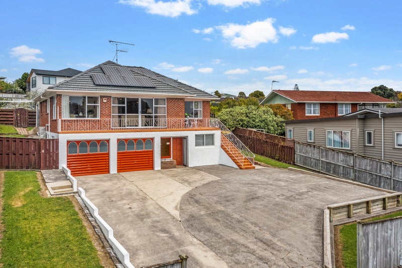111 Reeves Road, Pakuranga Heights, Auckland - Carousel 1