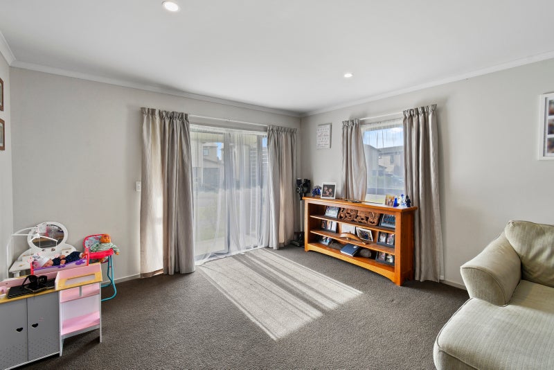 76 Kaimoana Street, Weymouth, Auckland - Carousel 2