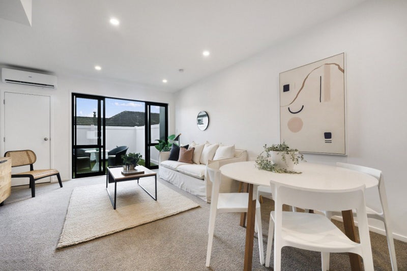 2/1 Grand View Road, Remuera, Auckland - Carousel 2