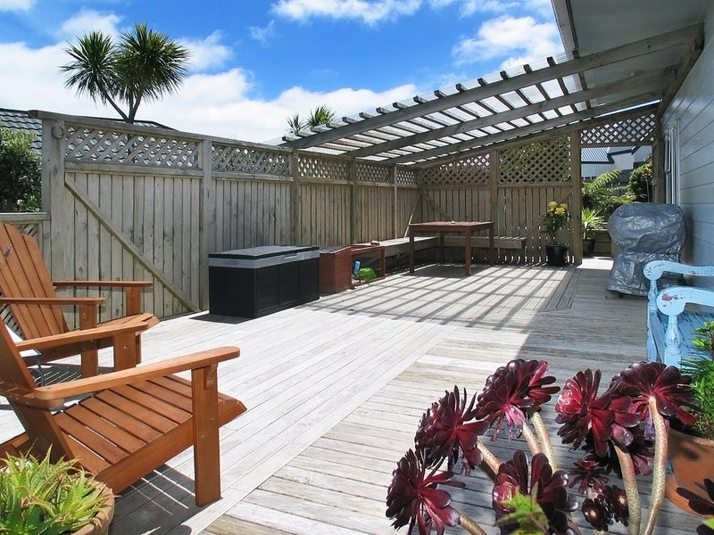 17 Pelorous Street, Paparangi, Wellington - Carousel 9