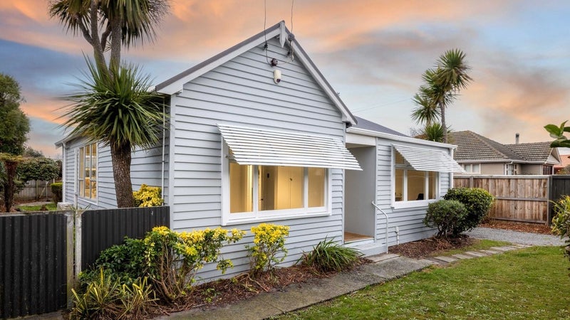 7 Estuary Road, New Brighton, Christchurch - Carousel 1