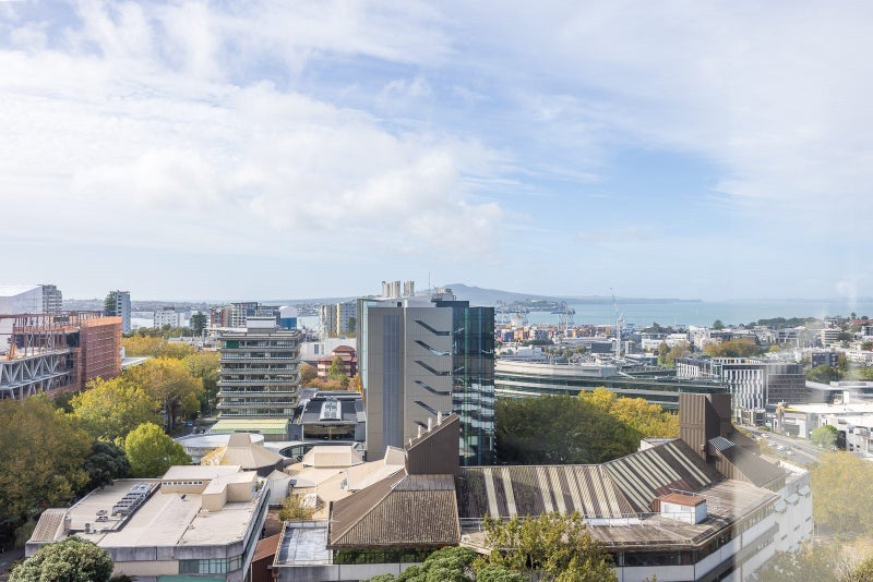 16E/30 Symonds Street, Grafton, Auckland - Carousel 1