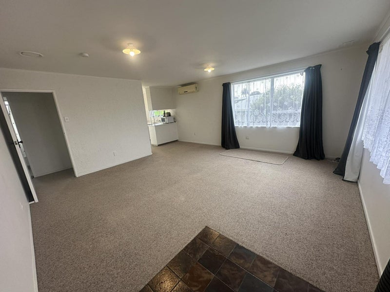 20B Te Arataura Street, Takapuwahia, Porirua - Carousel 2