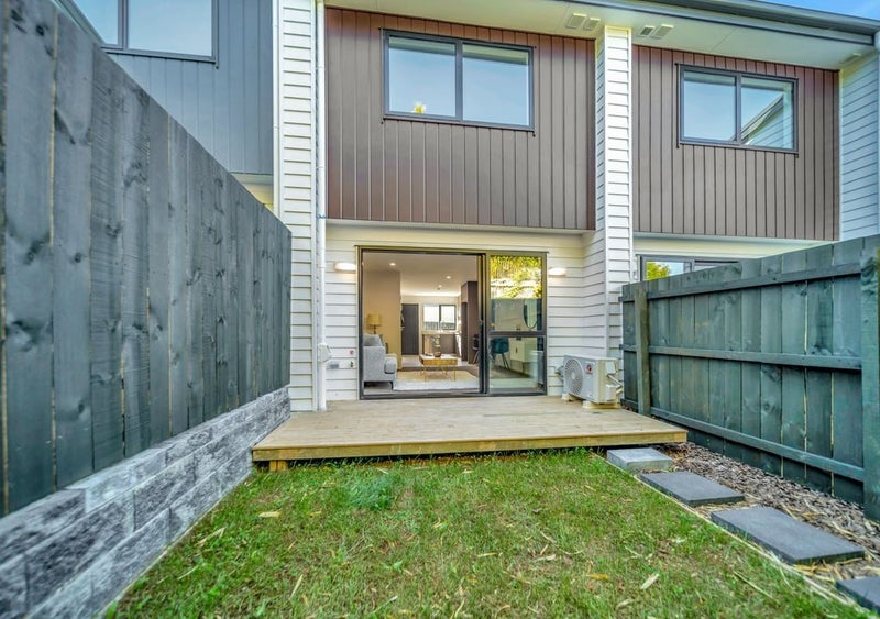 12/106 Triangle Road, Massey, Auckland - Carousel 11
