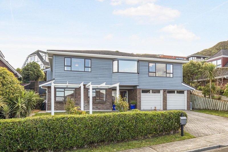 3 Ramphal Terrace, Khandallah, Wellington - Carousel 1