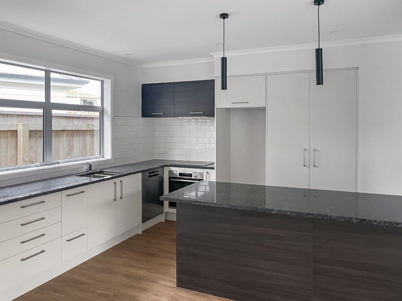 18 Te Ara o Motutawa, Avalon, Lower Hutt - Carousel 2