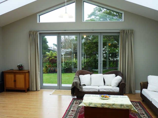 73B Eastern Terrace, Beckenham, Christchurch - Carousel 2