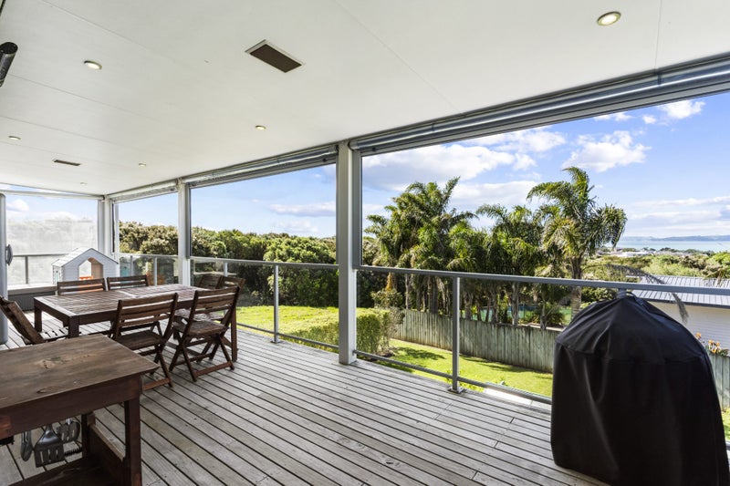 8 Liberty Crescent, Beachlands, Auckland - Carousel 2