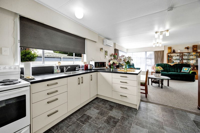 15 Grey Street, Normanby, Hawera - Carousel 2