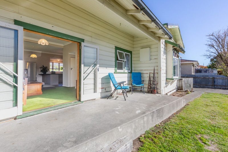 706 Rodney Street, Saint Leonards, Hastings - Carousel 1