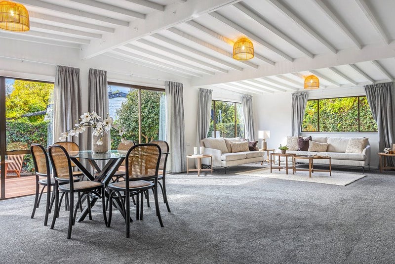 2/25 Aorangi Road, Bryndwr, Christchurch - Carousel 1