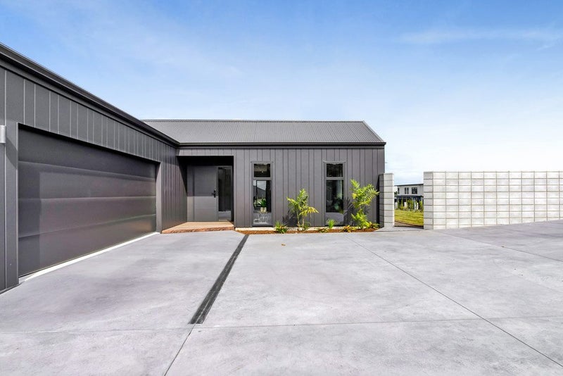 80 Parklands Avenue, Bell Block, New Plymouth - Carousel 37