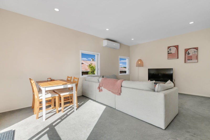 4/325 Mount Albert Road, Mount Roskill, Auckland - Carousel 1