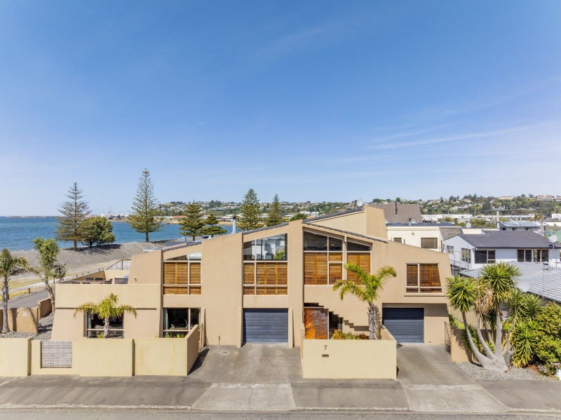 7 Nott Street, Westshore, Napier - Carousel 2