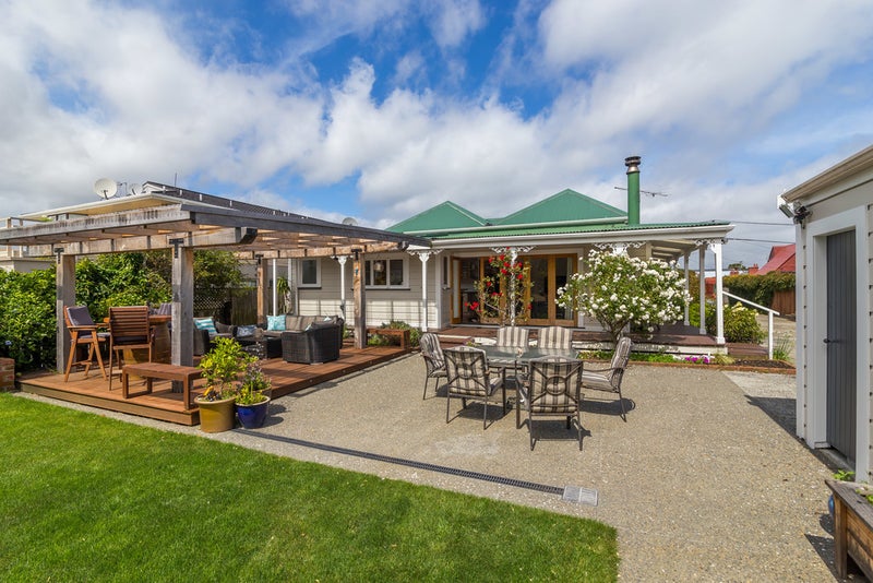 1 Manchester Street, Petone, Lower Hutt - Carousel 1