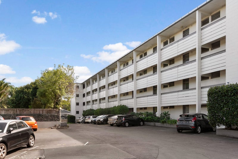 38/18 Edenvale Crescent, Mount Eden, Auckland - Carousel 2