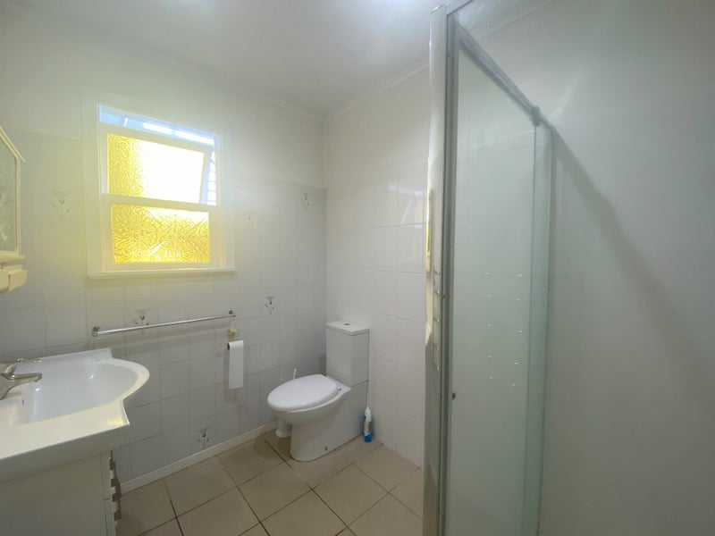 72 Godley Road, Green Bay, Auckland - Carousel 11