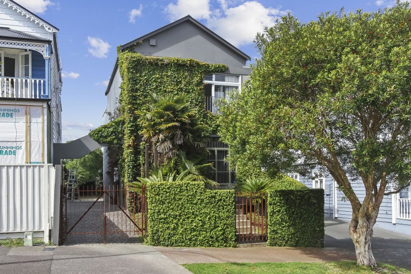10 Pompallier Terrace, Ponsonby, Auckland - Carousel 1
