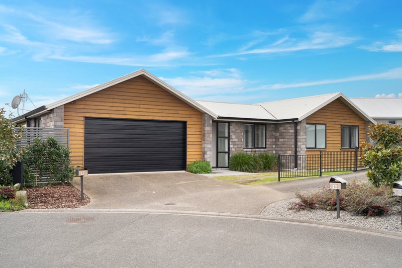 12 Sable Lane, Pyes Pa, Tauranga - Carousel 1