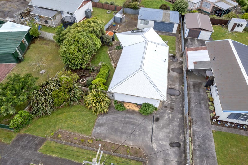 3 Iredale Road, Hawera - Carousel 21
