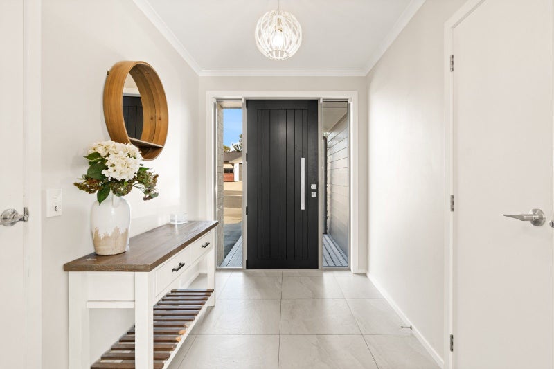 95 Severn Street, Green Island, Dunedin - Carousel 2