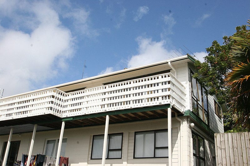 9 Braund Place, Glenfield, Auckland - Carousel 1